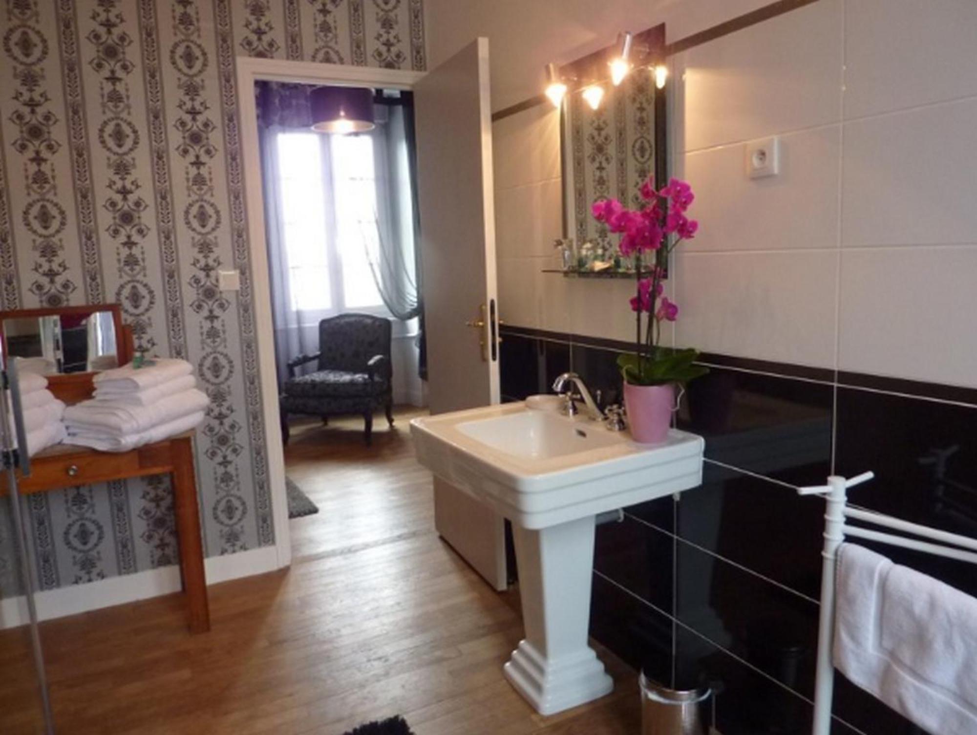 Maison D'Hotes Les Belles De Mai Pontorson Kültér fotó